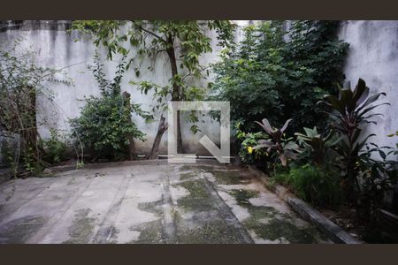 Casa à venda com 213m², 3 quartos e 3 vagasQuintal