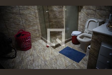 Casa à venda com 213m², 3 quartos e 3 vagasBanheiro - Suite 4