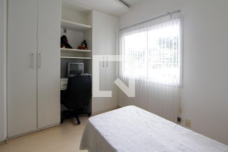 Casa de condomínio à venda com 283m², 4 quartos e 3 vagasQuarto 4