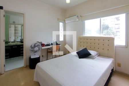 Casa de condomínio à venda com 283m², 4 quartos e 3 vagasQuarto 2