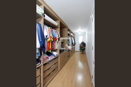 Casa de condomínio à venda com 283m², 4 quartos e 3 vagasCloset Varanda da Quarto 1 suíte
