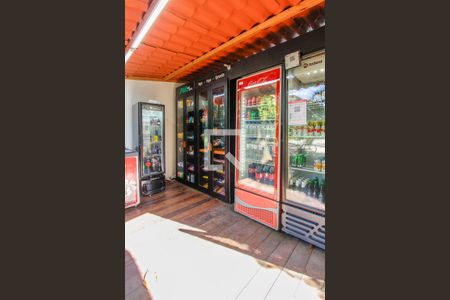 Casa de condomínio à venda com 283m², 4 quartos e 3 vagasMercado