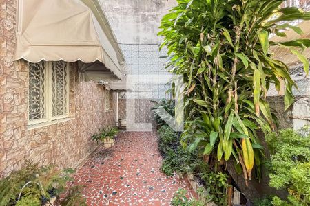 Casa à venda com 111m², 2 quartos e sem vagaQuintal