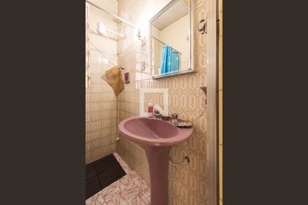 Casa à venda com 111m², 2 quartos e sem vagaBanheiro