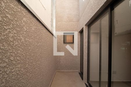 Apartamento para alugar com 45m², 2 quartos e sem vaga Apartamento para alugar com 45m², 2 quartos e sem vagaVaranda