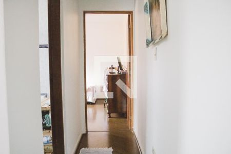 Casa à venda com 130m², 3 quartos e 2 vagas Casa à venda com 130m², 3 quartos e 2 vagasCorredor