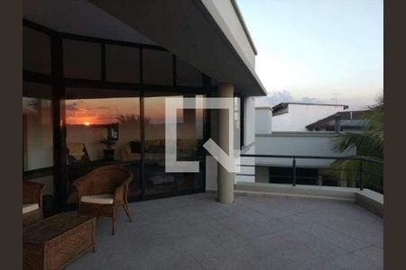 Casa de condomínio à venda com 450m², 4 quartos e 6 vagas