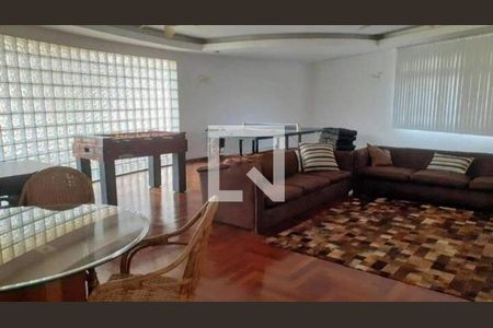 Casa de condomínio à venda com 450m², 4 quartos e 6 vagas