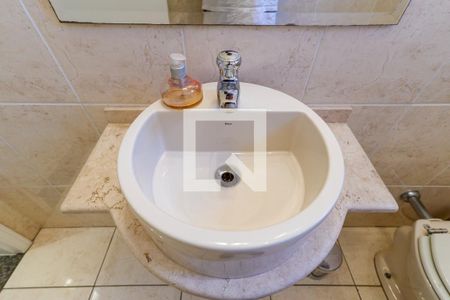 Casa à venda com 196m², 3 quartos e 3 vagas Casa à venda com 196m², 3 quartos e 3 vagasLavabo