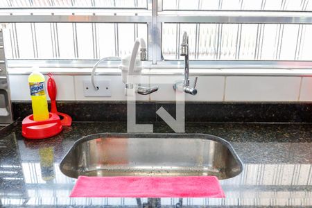 Casa à venda com 196m², 3 quartos e 3 vagas Casa à venda com 196m², 3 quartos e 3 vagasCozinha