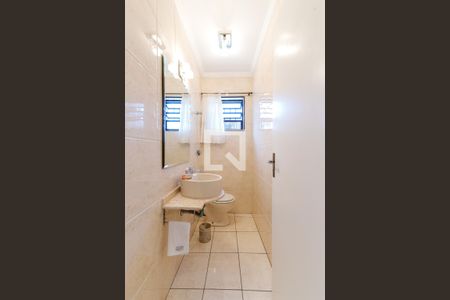 Casa à venda com 196m², 3 quartos e 3 vagas Casa à venda com 196m², 3 quartos e 3 vagasLavabo