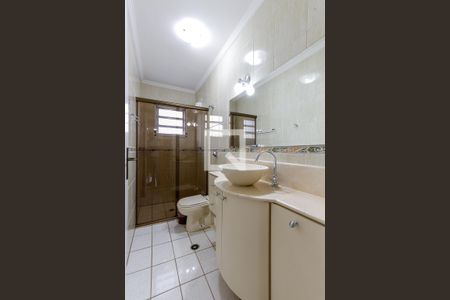 Casa à venda com 196m², 3 quartos e 3 vagas Casa à venda com 196m², 3 quartos e 3 vagasBanheiro