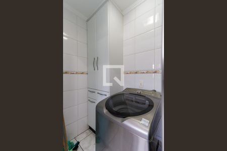 Casa à venda com 196m², 3 quartos e 3 vagas Casa à venda com 196m², 3 quartos e 3 vagasÁrea de Serviço