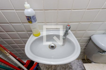 Casa à venda com 196m², 3 quartos e 3 vagas Casa à venda com 196m², 3 quartos e 3 vagasBanheiro da Garagem