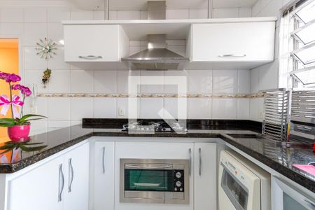 Casa à venda com 196m², 3 quartos e 3 vagas Casa à venda com 196m², 3 quartos e 3 vagasCozinha