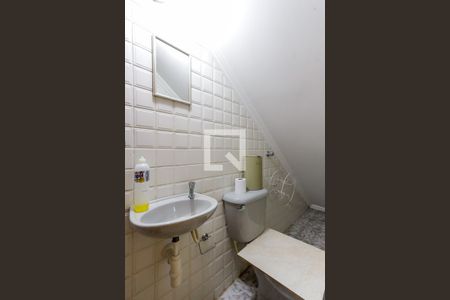 Casa à venda com 196m², 3 quartos e 3 vagas Casa à venda com 196m², 3 quartos e 3 vagasBanheiro da Garagem