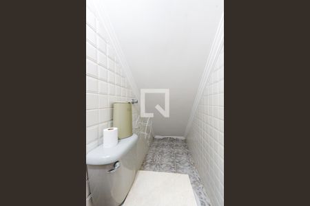 Casa à venda com 196m², 3 quartos e 3 vagas Casa à venda com 196m², 3 quartos e 3 vagasBanheiro da Garagem