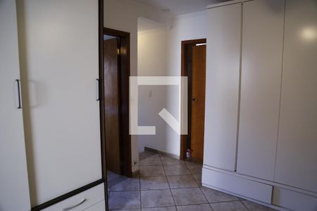 Casa à venda com 135m², 4 quartos e 2 vagasHall