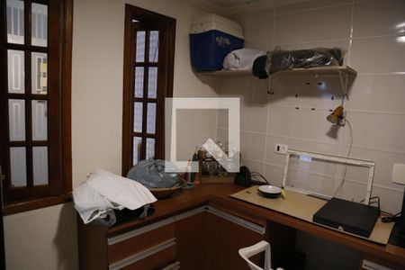 Casa à venda com 135m², 4 quartos e 2 vagasQuarto de Serviço