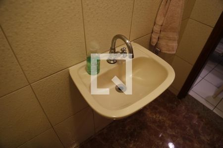 Casa à venda com 135m², 4 quartos e 2 vagasLavabo