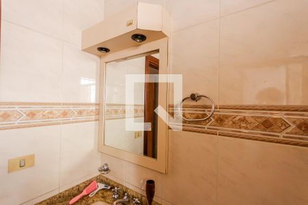 Casa para alugar com 264m², 4 quartos e 4 vagas Casa para alugar com 264m², 4 quartos e 4 vagasEspelho