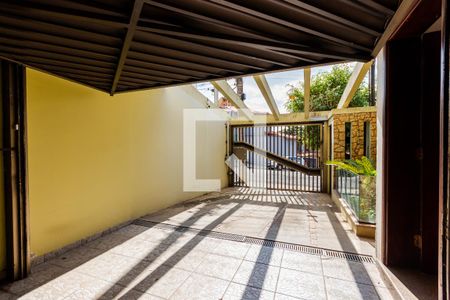 Casa para alugar com 264m², 4 quartos e 4 vagas Casa para alugar com 264m², 4 quartos e 4 vagasGaragem