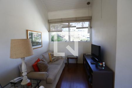 Casa de condomínio à venda com 330m², 3 quartos e 3 vagas Casa de condomínio à venda com 330m², 3 quartos e 3 vagassuíte 3 sala íntima