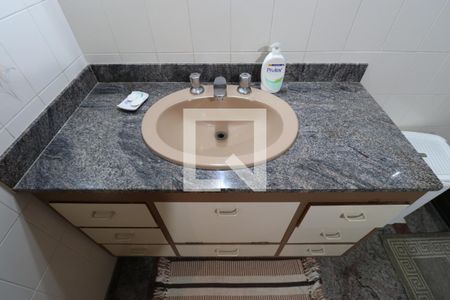 Casa à venda com 206m², 3 quartos e 4 vagasDetalhe Banheiro