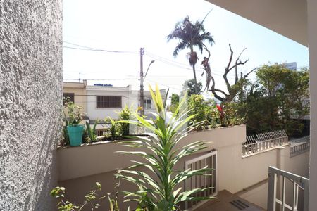 Casa à venda com 206m², 3 quartos e 4 vagasQuintal