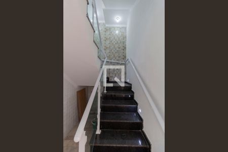 Casa à venda com 430m², 3 quartos e 4 vagas Casa à venda com 430m², 3 quartos e 4 vagasEscada