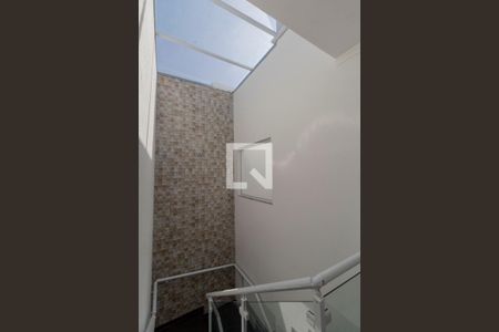 Casa à venda com 430m², 3 quartos e 4 vagas Casa à venda com 430m², 3 quartos e 4 vagasEscada