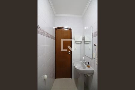 Casa para alugar com 210m², 3 quartos e 2 vagasBanheiro Social 2