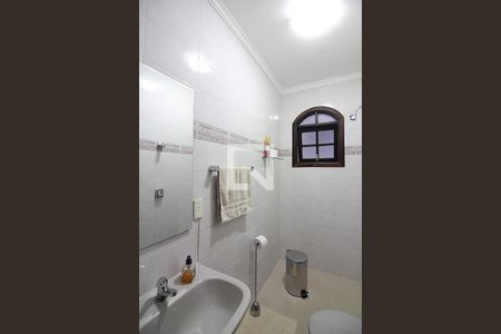 Casa para alugar com 210m², 3 quartos e 2 vagasBanheiro Social 2