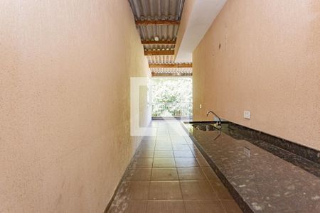 Casa à venda com 216m², 4 quartos e 2 vagas Casa à venda com 216m², 4 quartos e 2 vagasChurrasqueira