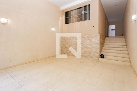 Casa à venda com 216m², 4 quartos e 2 vagas Casa à venda com 216m², 4 quartos e 2 vagasGaragem