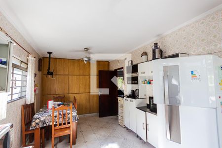 Casa à venda com 221m², 3 quartos e 6 vagasCozinha