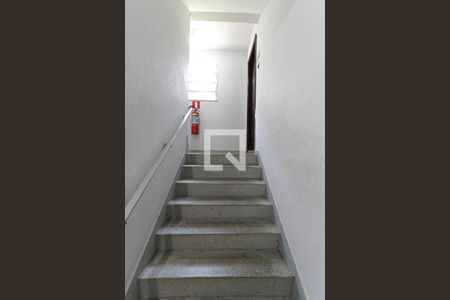 Apartamento à venda com 50m², 2 quartos e 2 vagasEscada