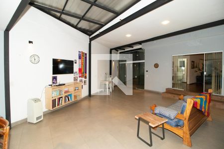 Casa à venda com 510m², 4 quartos e 7 vagas Casa à venda com 510m², 4 quartos e 7 vagasSala