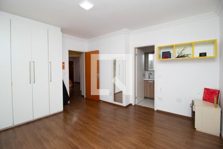 Casa à venda com 510m², 4 quartos e 7 vagas Casa à venda com 510m², 4 quartos e 7 vagasQuarto 1