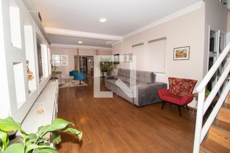 Casa à venda com 510m², 4 quartos e 7 vagas Casa à venda com 510m², 4 quartos e 7 vagasSala