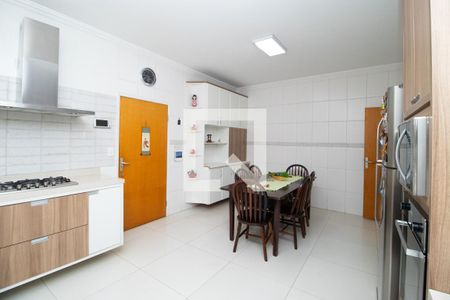 Casa à venda com 510m², 4 quartos e 7 vagas Casa à venda com 510m², 4 quartos e 7 vagasCozinha