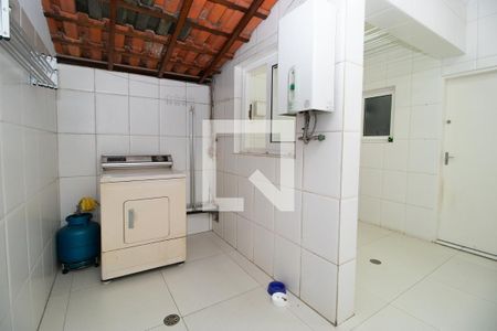 Casa à venda com 510m², 4 quartos e 7 vagas Casa à venda com 510m², 4 quartos e 7 vagasÁrea de serviço