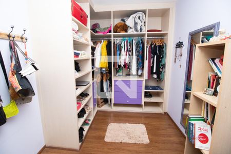 Casa à venda com 510m², 4 quartos e 7 vagas Casa à venda com 510m², 4 quartos e 7 vagasQuarto 3