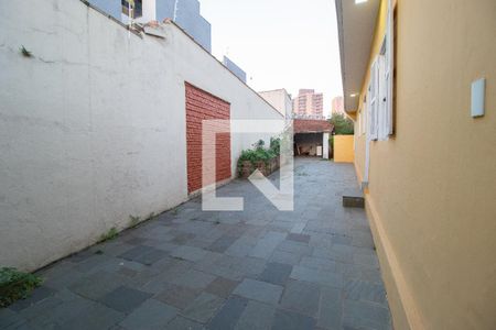 Casa à venda com 411m², 1 quarto e 3 vagas Casa à venda com 411m², 1 quarto e 3 vagasGaragem