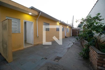 Casa à venda com 411m², 1 quarto e 3 vagas Casa à venda com 411m², 1 quarto e 3 vagasGaragem