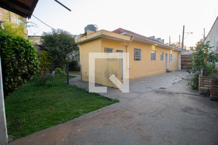 Casa à venda com 411m², 1 quarto e 3 vagas Casa à venda com 411m², 1 quarto e 3 vagasGaragem