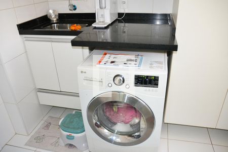 Apartamento à venda com 96m², 3 quartos e 2 vagas Apartamento à venda com 96m², 3 quartos e 2 vagasÁrea de Serviço
