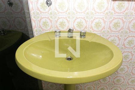 Casa à venda com 180m², 3 quartos e 1 vaga Casa à venda com 180m², 3 quartos e 1 vagaBanheiro