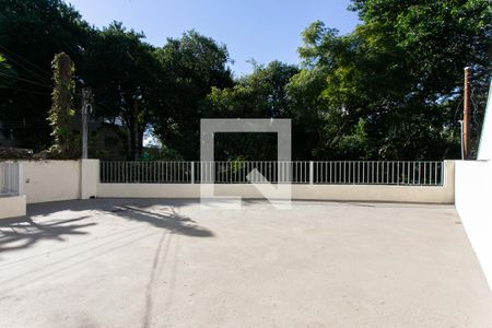 Casa à venda com 180m², 3 quartos e 1 vaga Casa à venda com 180m², 3 quartos e 1 vagaVaranda