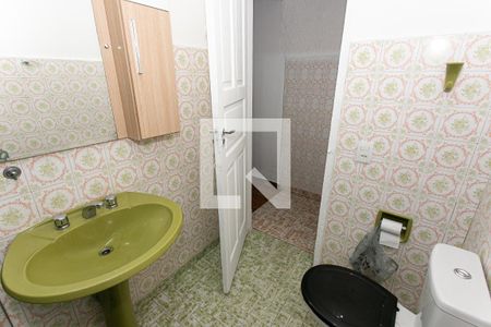 Casa à venda com 180m², 3 quartos e 1 vaga Casa à venda com 180m², 3 quartos e 1 vagaBanheiro